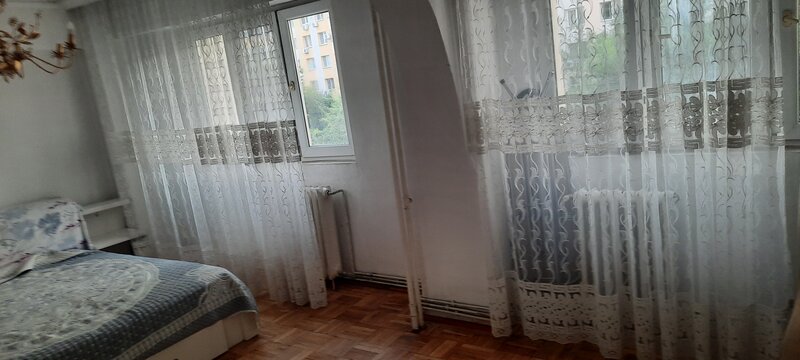 Chisinau 16, bloc M7, sc. 1, sector 2, Bucuresti,